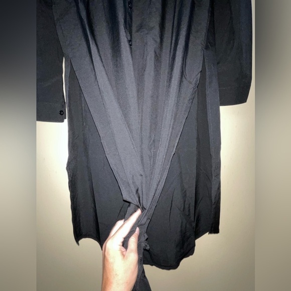 SOLUTION Black Button Down slide split to half tuck NWT - Picture 3 of 6